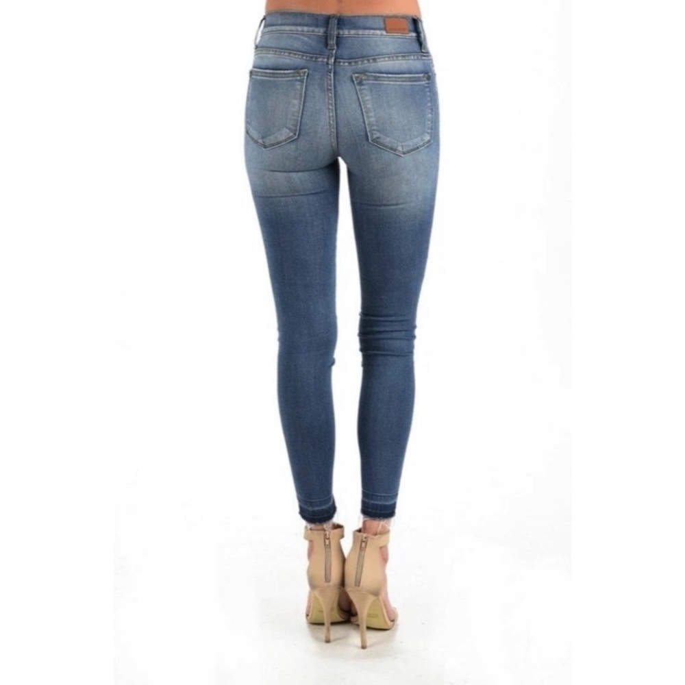 Judy Blue Distressed Skinny Fit Jeans Fused Patches Raw Hem Size 2X. - Picture 3 of 16